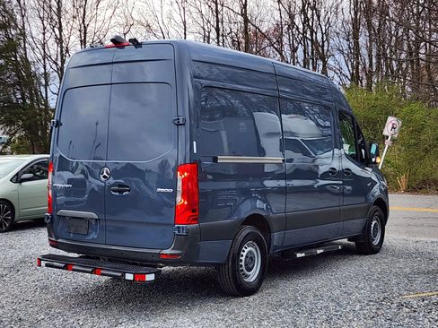 Used 2019 Mercedes-Benz Sprinter 144 image 8