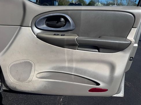 Used 2003 Chevrolet TrailBlazer LT w/ Preferred Equipment Group image 22