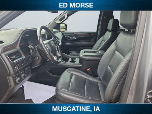 Used 2022 Chevrolet Suburban Z71 w/ Luxury Package AWD/4WD image 13