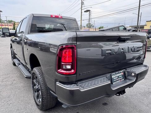 Used 2025 RAM 2500 Big Horn AWD/4WD image 5