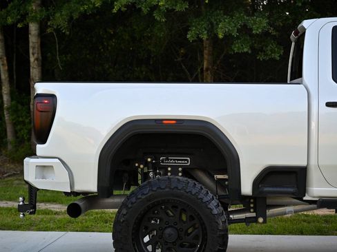 Used 2021 GMC Sierra 3500 Denali w/ Denali Ultimate Package AWD/4WD image 34