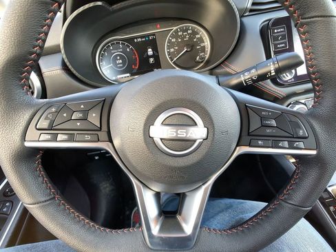 New 2025 Nissan Versa SR image 15