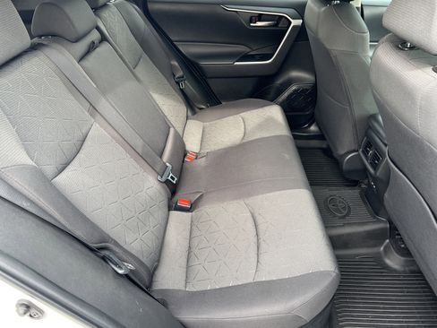Used 2022 Toyota RAV4 XLE image 28