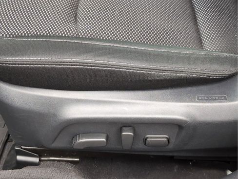 Used 2016 Subaru Outback 2.5i Premium image 14