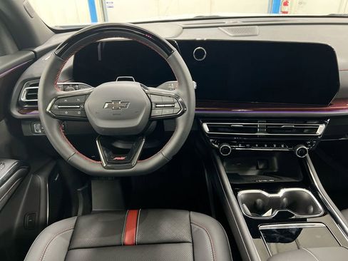 New 2026 Chevrolet Traverse RS w/ LPO, Floor Liner Package image 11