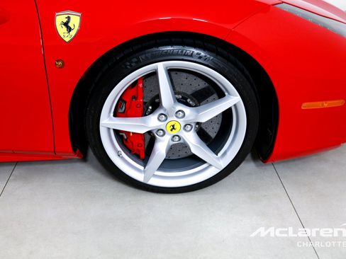 Used 2018 Ferrari 488 GTB RWD image 29