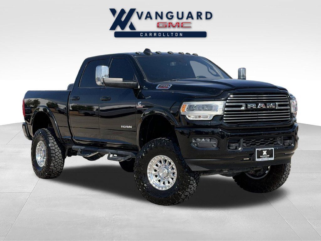 Used 2022 RAM 2500 Laramie AWD/4WD image 1