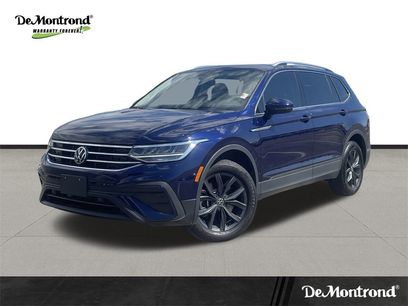 Used 2023 Volkswagen Tiguan SE w/ Panoramic Sunroof Package