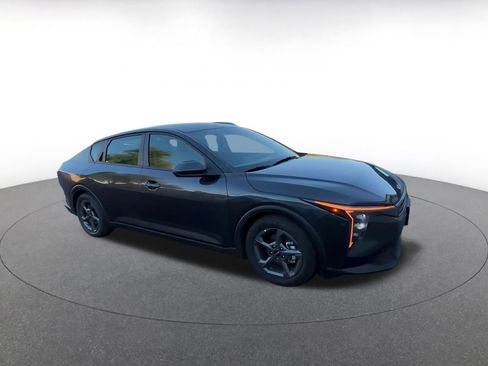Used 2025 Kia K4 FWD image 2