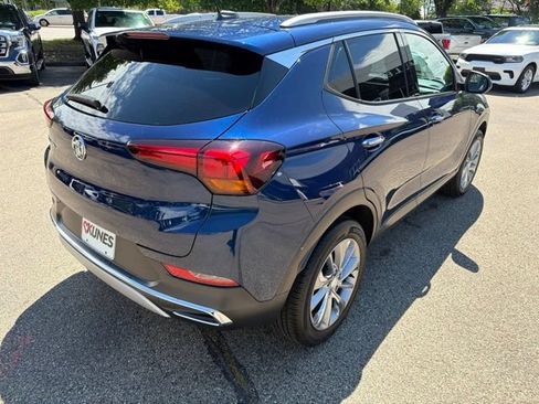 Used 2023 Buick Encore GX Essence w/ Experience Buick Package FWD image 5