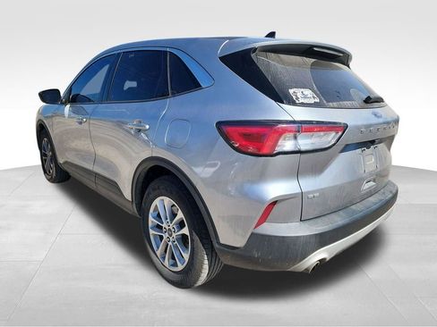 Used 2021 Ford Escape SE image 6