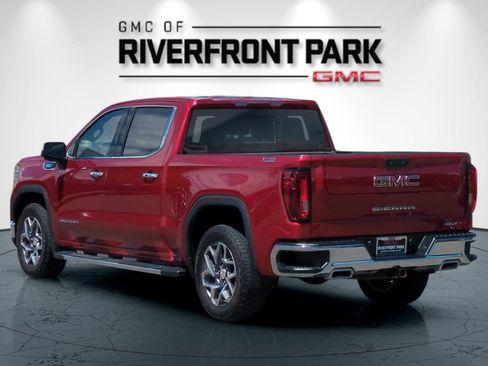 Used 2024 GMC Sierra 1500 SLT w/ SLT Premium Package AWD/4WD image 5