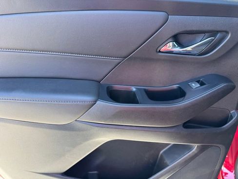 Certified 2023 Chevrolet Traverse LT FWD image 11