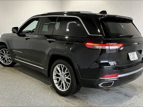 Used 2023 Jeep Grand Cherokee Summit w/ Luxury Tech Group V AWD/4WD image 4