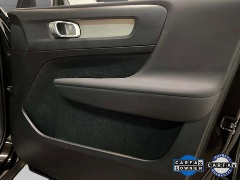 Used 2025 Volvo XC40 B5 Plus image 76