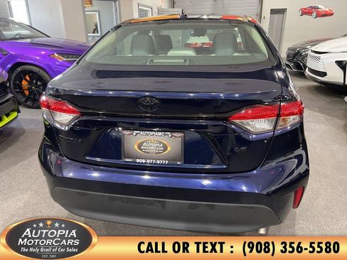 Used 2024 Toyota Corolla LE FWD image 5