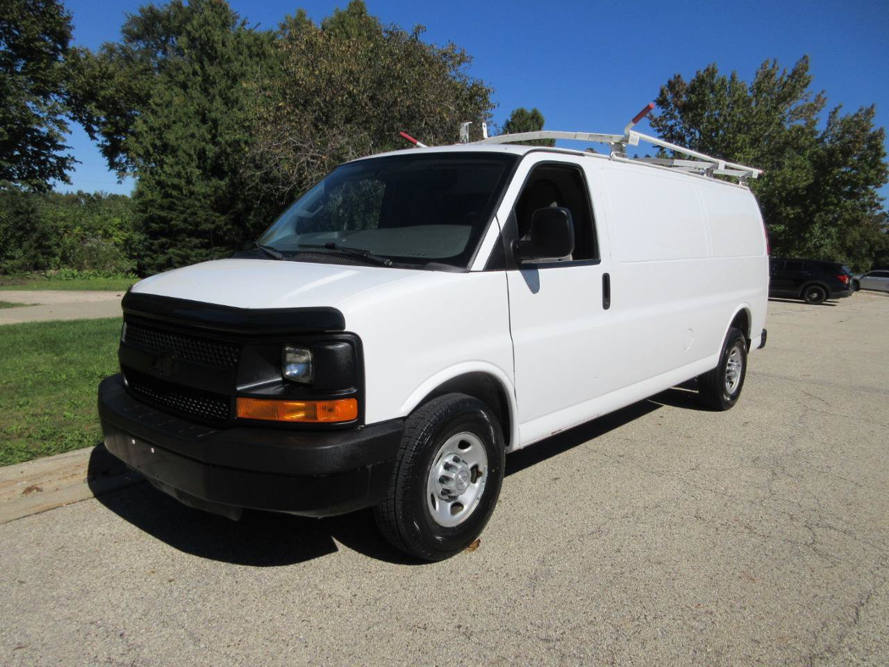 Used 2016 Chevrolet Express 3500 Extended RWD image 21