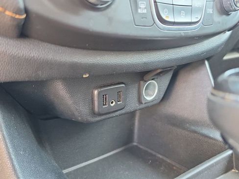Used 2020 Chevrolet Traverse LS FWD image 27