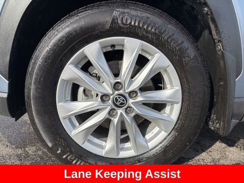 Certified 2023 Toyota Corolla Cross LE image 11