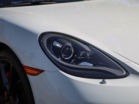 Used 2018 Porsche 718 Cayman S RWD image 10