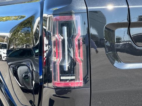 Used 2025 GMC Hummer EV 3X w/ LPO, Dark Essentials Package AWD/4WD image 46