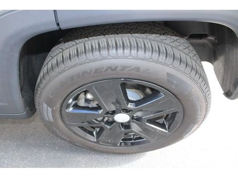 Used 2022 Jeep Compass Latitude image 9