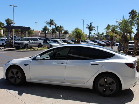 Used 2023 Tesla Model 3 Standard Range image 6