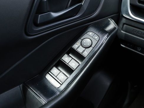 Used 2024 Nissan Rogue S AWD/4WD image 21