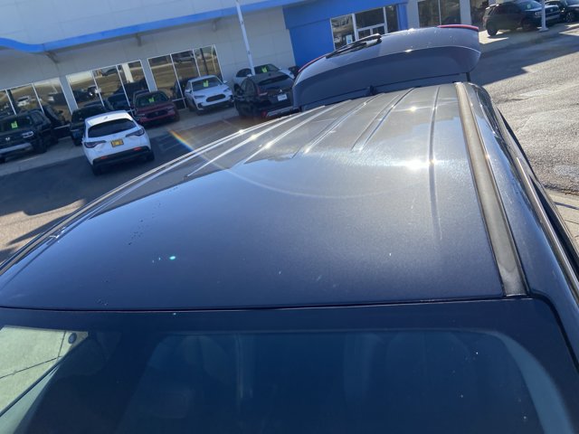 Used 2023 Chrysler Pacifica Touring-L FWD image 28