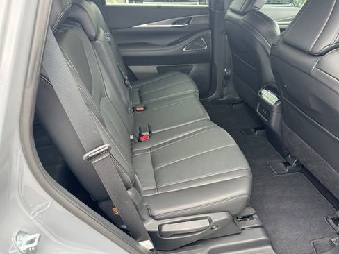 Used 2025 INFINITI QX60 Luxe w/ Black Edition image 15