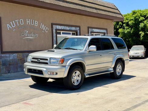 Used 2000 Toyota 4Runner SR5 RWD image 1