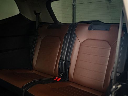 Used 2021 Volkswagen Atlas SEL Premium image 36