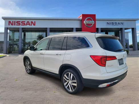 Used 2016 Honda Pilot Touring image 6