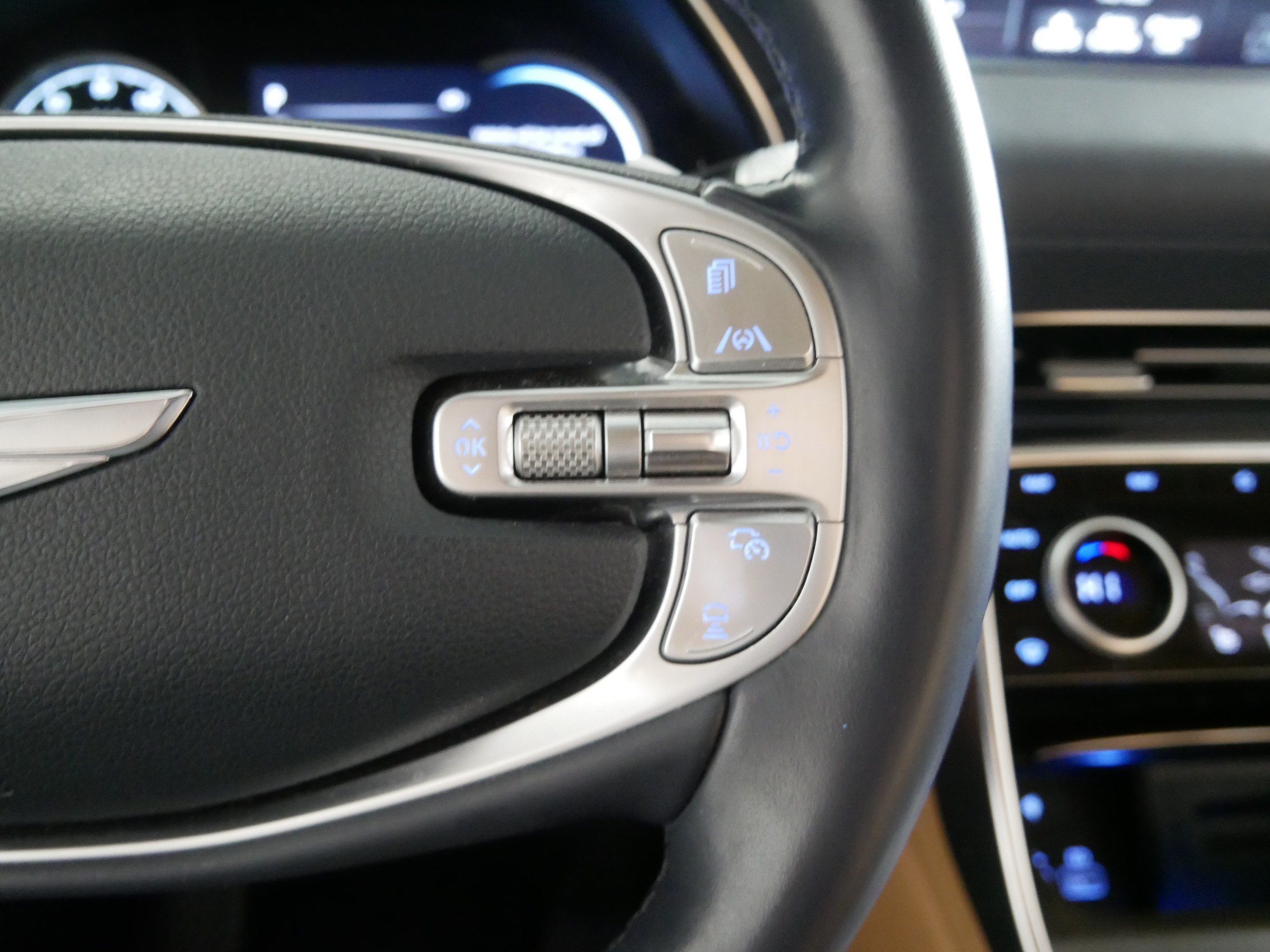Used 2023 Genesis GV80 2.5T w/ Advanced Package AWD/4WD image 28