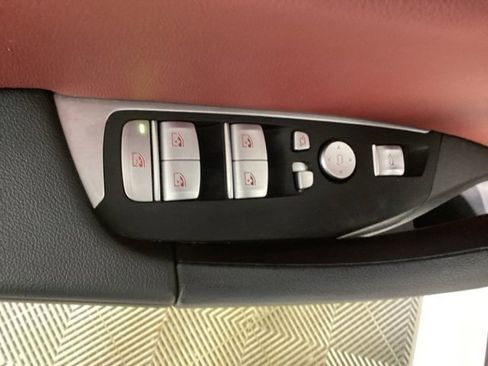 Used 2024 BMW X4 M40i w/ Premium Package image 19