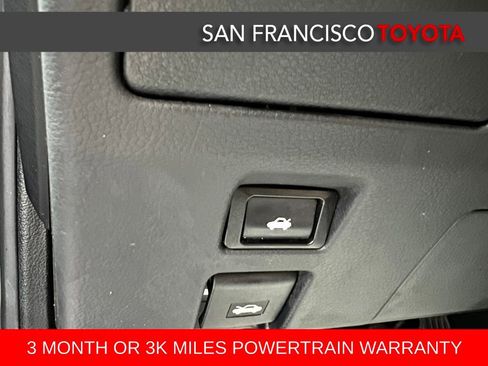 Used 2016 Lexus GS 200t image 38