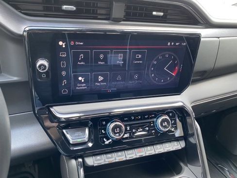 Used 2024 GMC Sierra 1500 AT4X image 12