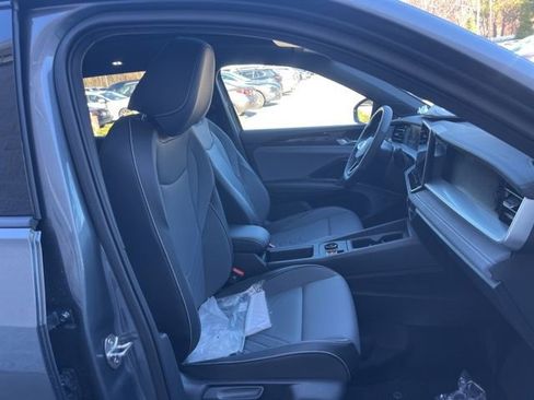 New 2026 Volkswagen Tiguan SE R-Line image 29