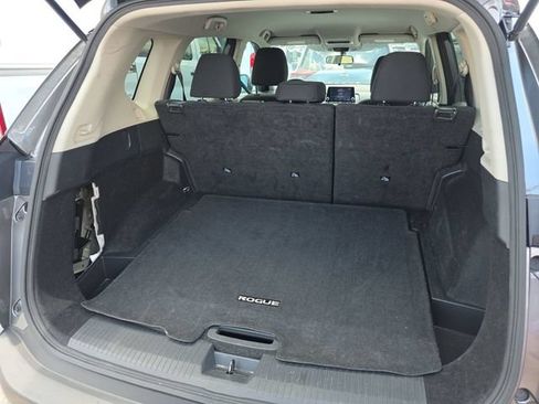 Used 2023 Nissan Rogue S FWD image 12