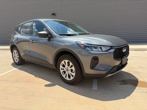 Certified 2025 Ford Escape Active AWD/4WD image 1
