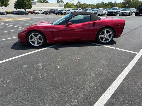 Used 2005 Chevrolet Corvette Convertible w/ Preferred Equipment Group RWD image 2