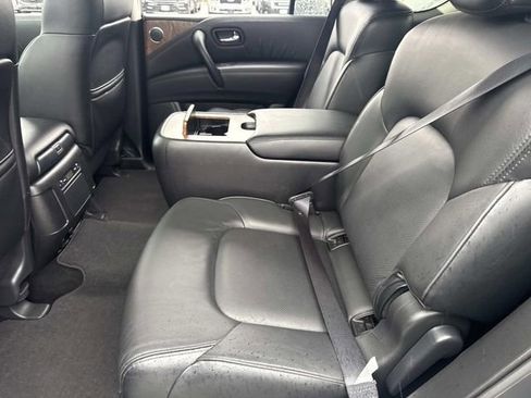 Used 2024 Nissan Armada SL w/ Captain's Chairs Package AWD/4WD image 17