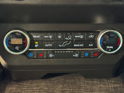 Used 2021 Ford Expedition Max Limited image 27