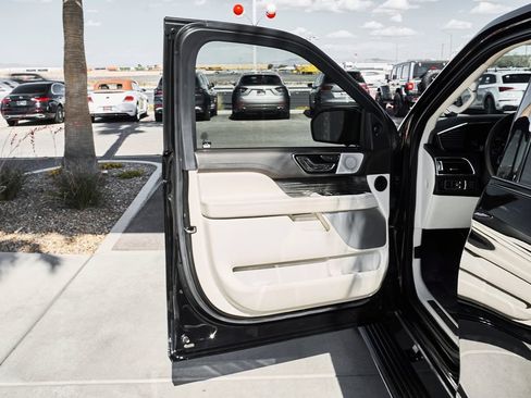 Used 2023 Lincoln Navigator Black Label AWD/4WD image 15