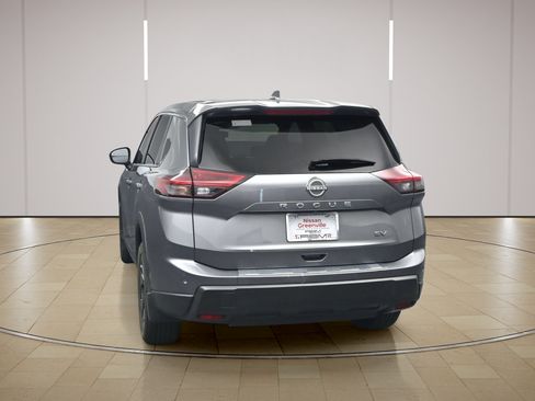 Certified 2024 Nissan Rogue SV FWD image 6