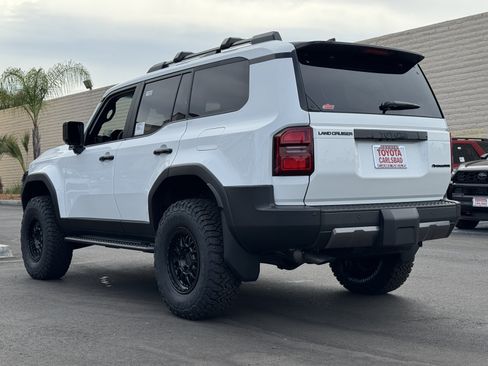 New 2027 Toyota Land Cruiser w/ Premium Package AWD/4WD image 12