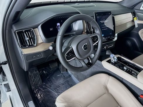 New 2026 Volvo XC90 T8 Plus w/ Protection Package Premier image 9