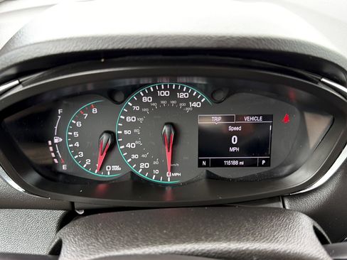 Used 2019 Chevrolet Trax LT w/ Sun & Sound Package FWD image 15