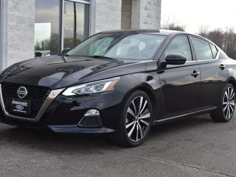 Used 2021 Nissan Altima 2.5 SR FWD image 15