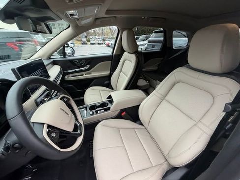 New 2026 Lincoln Corsair Premiere image 14